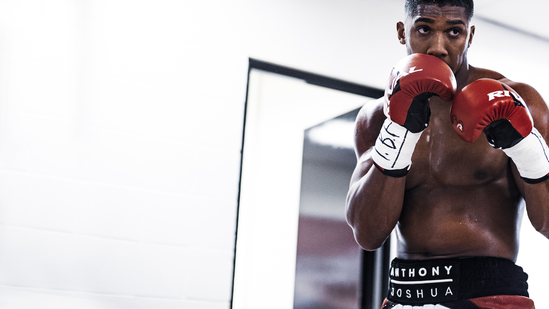 Anthony Joshua training by sports photographer Stuart Manley