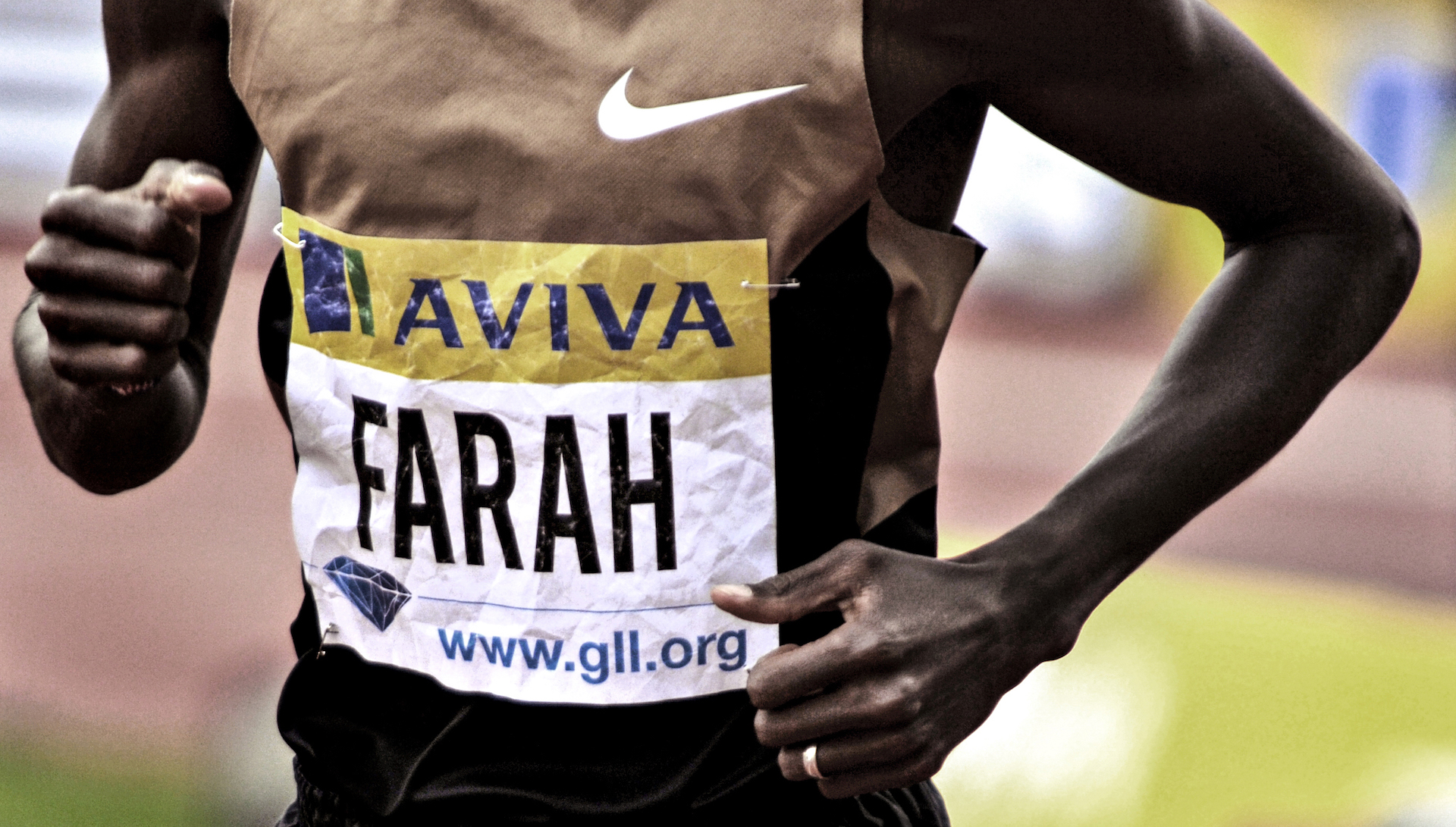 Mo Farah running by sports photographer Stuart Manley